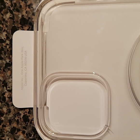 Authentic iphone 12/12 Pro Clear Case MagSafe - Picture 9 of 16